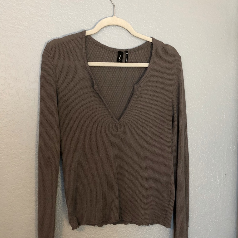 Urban Outfitters- Long Sleeve V-Neck Top